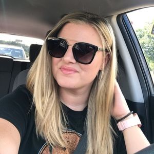 Meet your Posher, Melissa